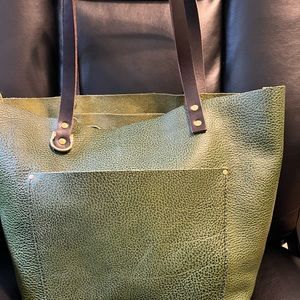 Portland Leather Goods Large Classic Tote in Avocado
